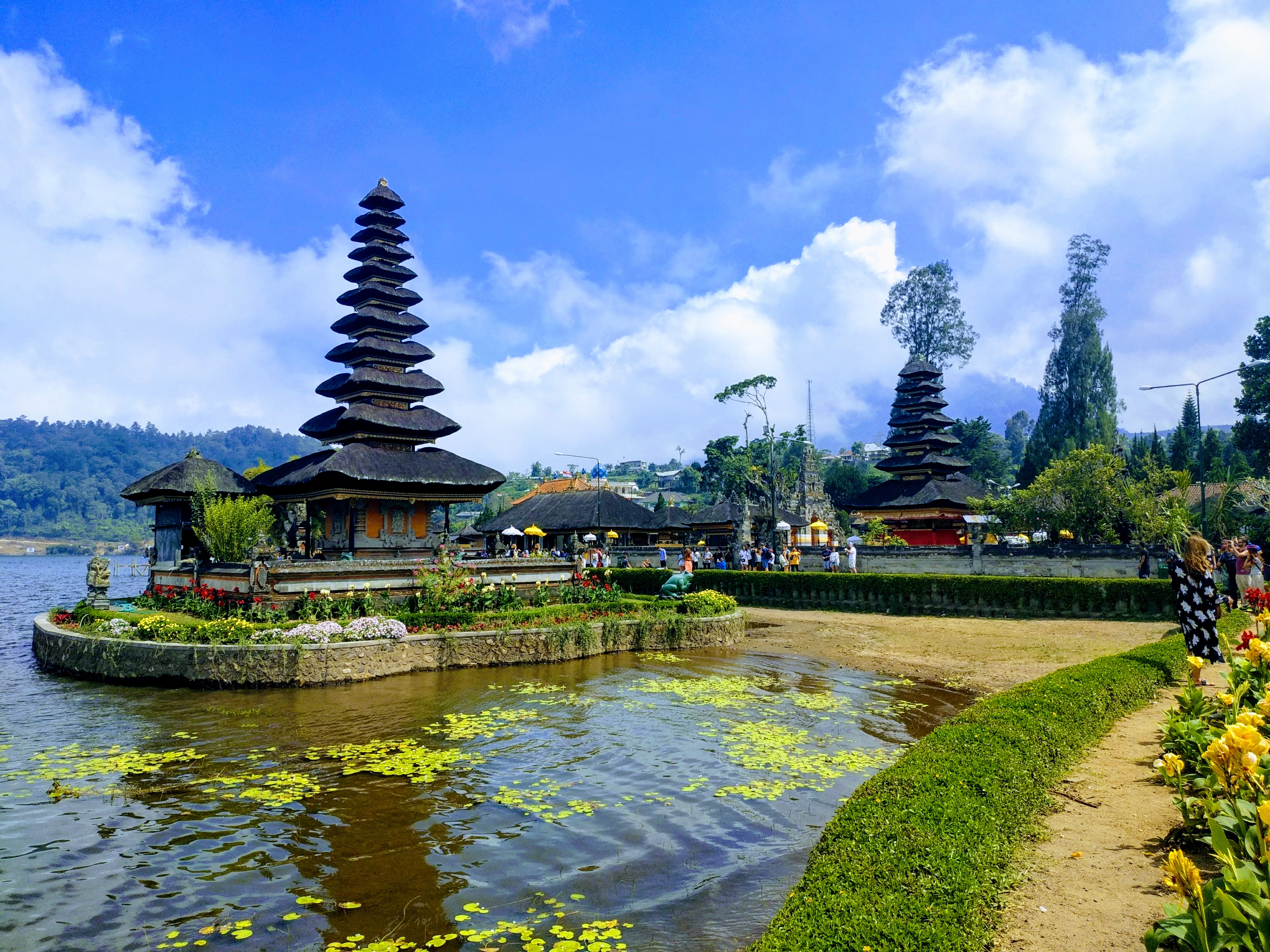 Villa abierta hacia arrozales durante un viaje a medida por Bali